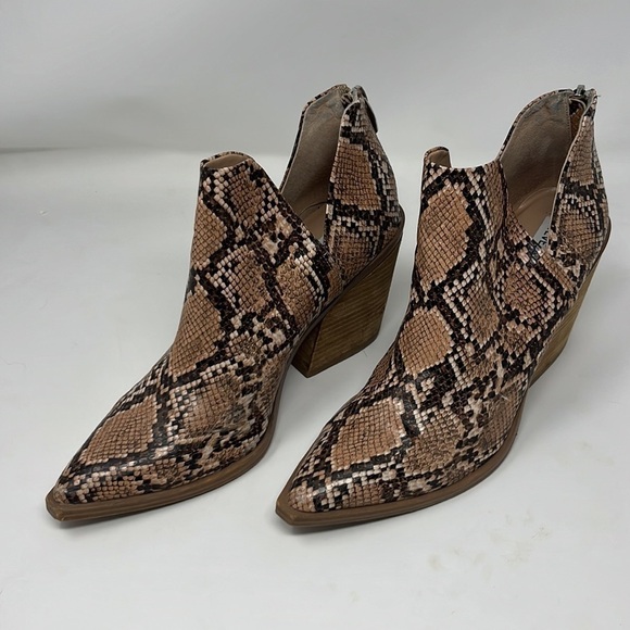 STEVE MADDEN Alyse Snakeskin Ankle Boots 10 - Picture 2 of 9